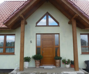 Drzwi wejściowe a fasada domu