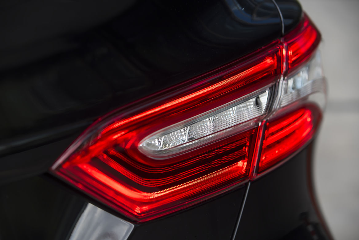 Toyota Camry 2.5 Hybrid Dynamic Force 218 KM e-CVT Executive