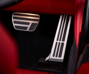 2021 Lexus IS