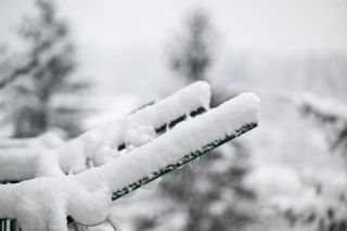 Widok po po nocnych, intensywnych opadach śniegu w Przemyślu
