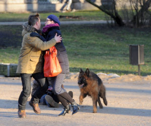 Komisarz Alex 5 sezon odcinek 58 (odc. 6). Wanda Gandecka (Maja Hirsch), Ryszard Puchała (Ireneusz Czop)