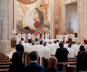 Obchody 100. rocznicy urodzin Jana Pawła II. Msza w Sanktuarium św. Jana Pawła II w Krakowie