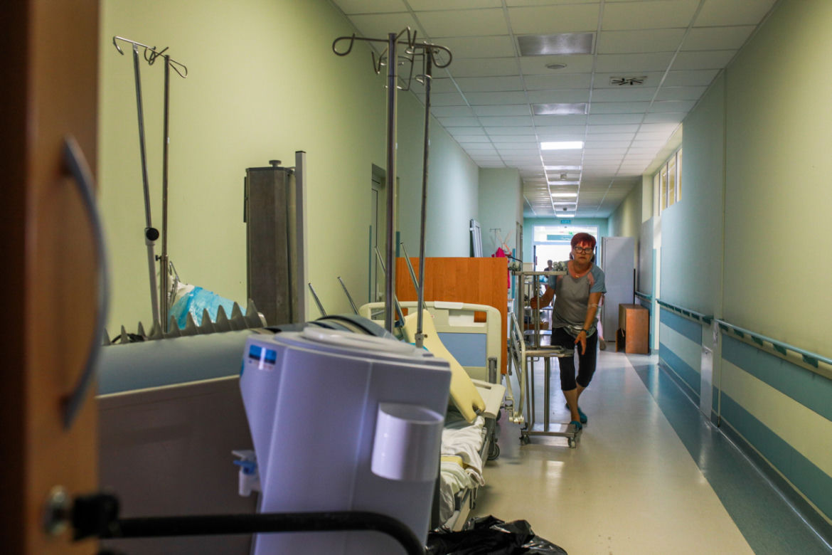 Płock. Ogromny pożar szpitala wojewódzkiego! Kłęby dymu nad placówką [ZDJĘCIA]
