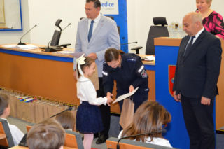 „Plastyczne Oscary” i mosty między pokoleniami. Wielki finał konkursów w ramach kampanii „Widzę – rozmawiam – reaguję” w Siedlcach