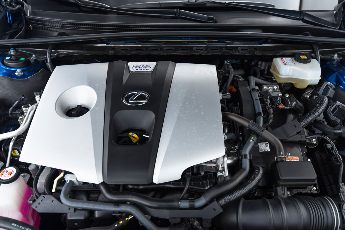 Lexus ES300h F Sport