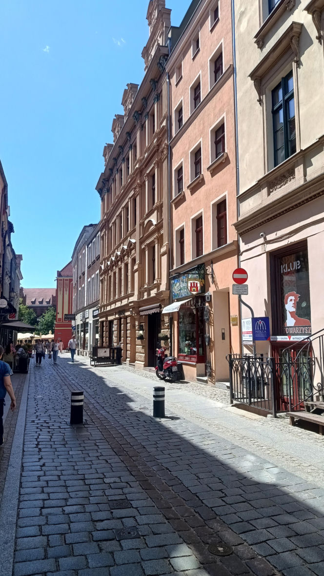 Zakazy i ograniczenia na toruńskiej starówce. Taksówkarze mają problem