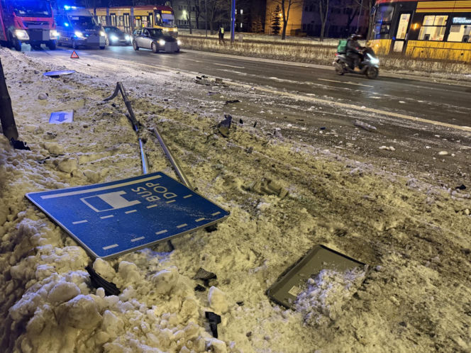 Warszawa: Tramwaje skierowane na objazdy! "Zdarzenie z udziałem BMW"