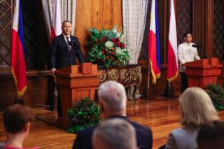 Karol Nawrocki z żoną na historycznych rozmowach na Filipinach