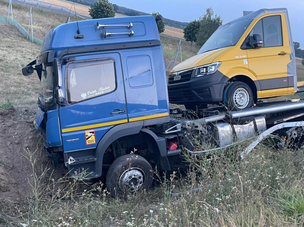 Uderzył w stojącego na drodze 27-latka! Tragedia na S5 koło Gniezna
