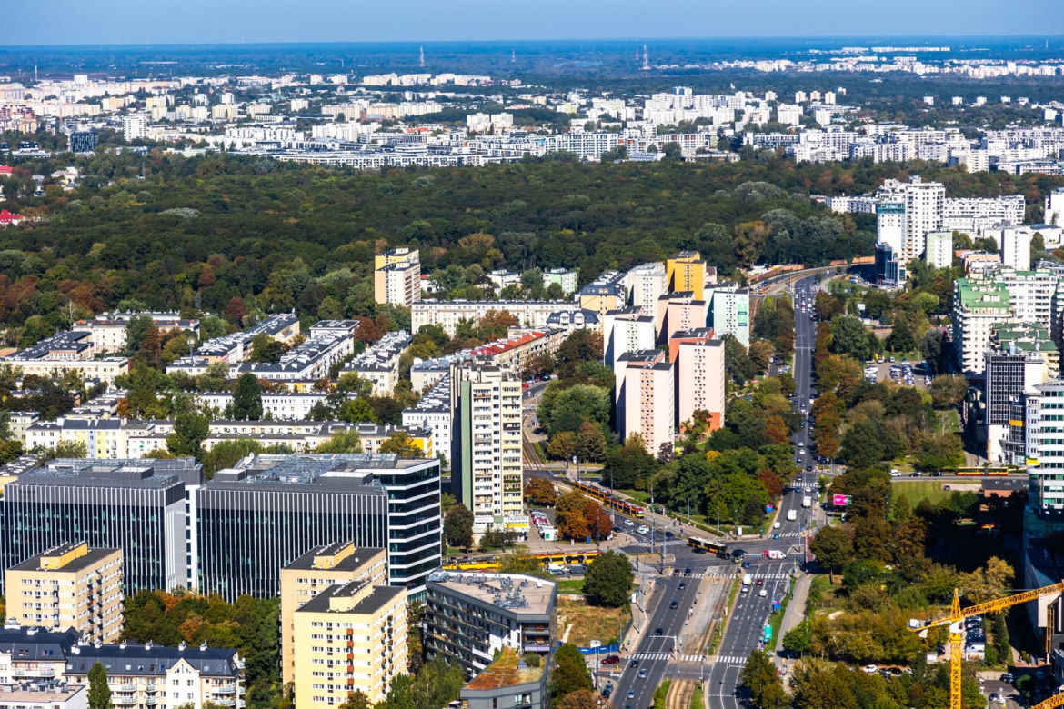 Niezwykła panorama Warszawy ze szczytu Skylinera!