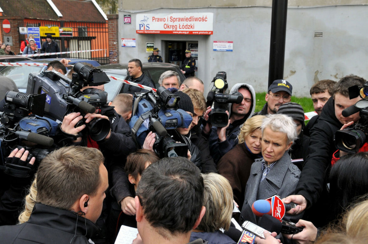 Wtargnął do łódzkiego biura poselskiego PiS i zastrzelił Marka Rosiaka. Dziś mija 12 lat od tragicznych wydarzeń