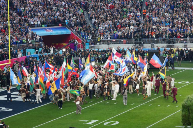 Halftime show na Super Bowl 2026: Bad Bunny, Lady Gaga, Pedro Pascal, Cardi B, John Bon Jovi i smaczki polityczne