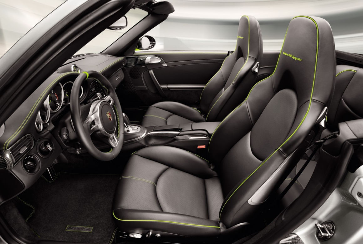 Porsche 911 Turbo S Edition 918 Spyder