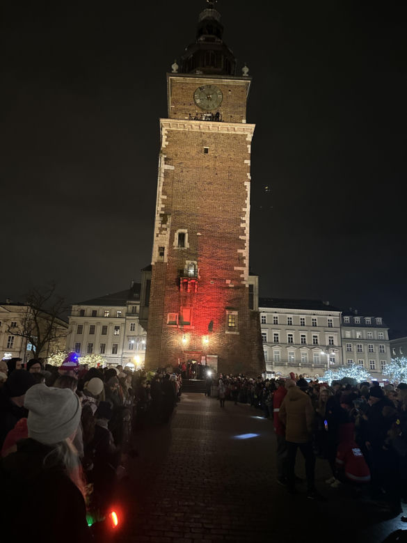 "Światełko do Nieba" podczas 32. finału WOŚP na Rynku Głównym w Krakowie