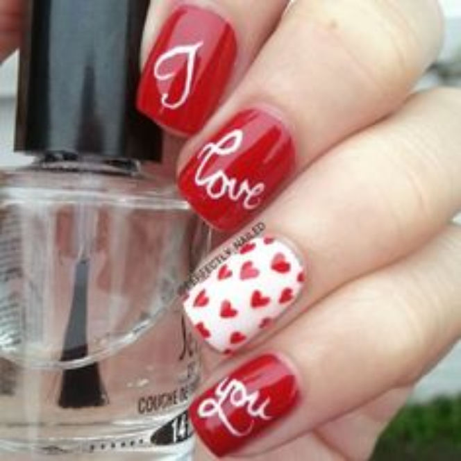 Walentynkowy manicure
