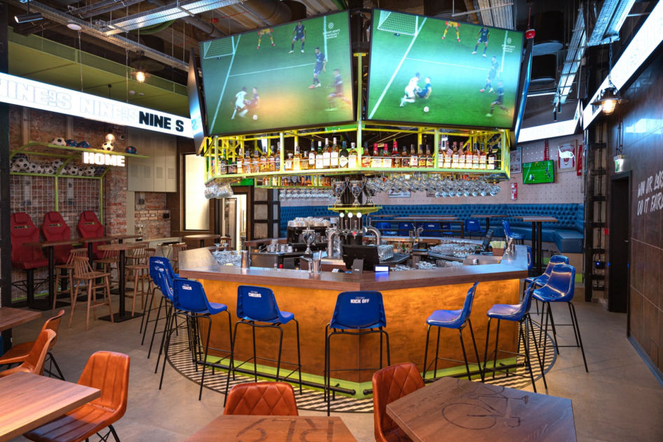 NINE's. Restaurant & Sports Bar: lokal Roberta Lewandowskiego w Browarach Warszawskich
