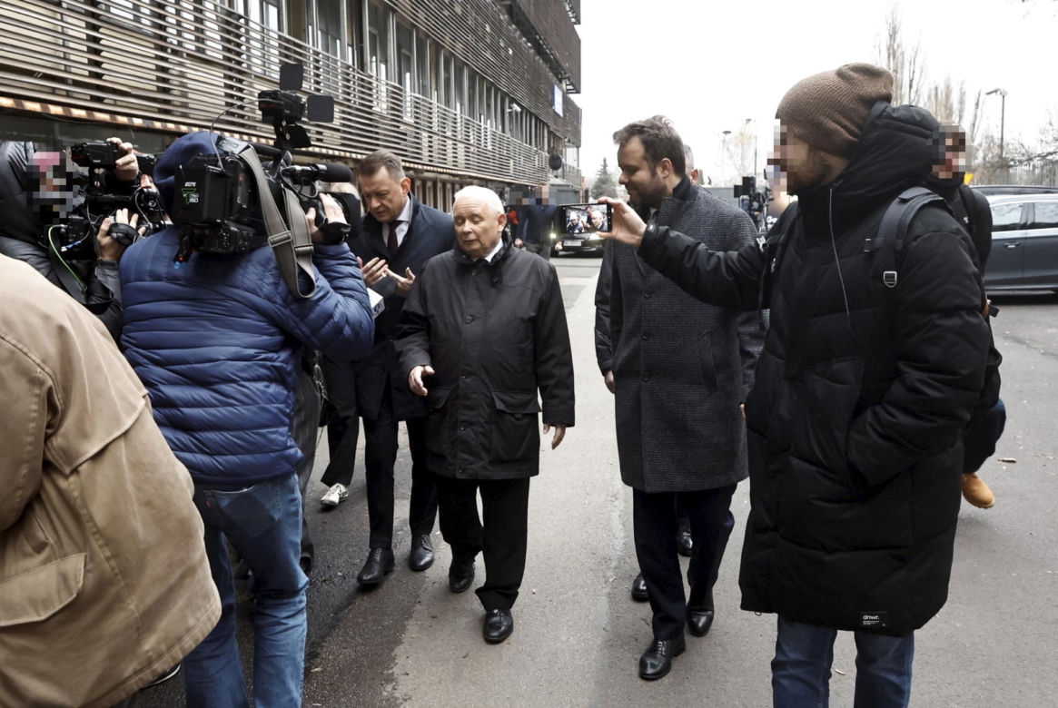 Politycy PiS zjeżdżają na Nowogrodzką
