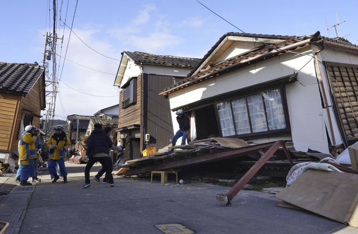 Szokujące zniszczenia w Japonii po trzęsieniu ziemi. Liczba ofiar rośnie