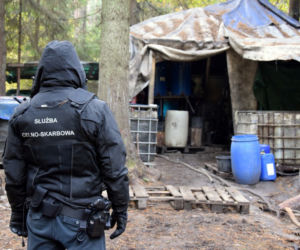 Szudziałowo. Bimbru nie będzie! Na Podlasiu zlikwidowano gigantyczną leśną bimbrownię
