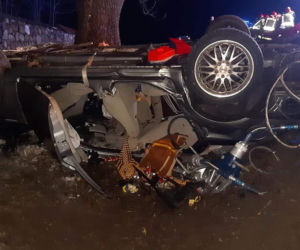Wracali z balangi i roztrzaskali się na drzewie