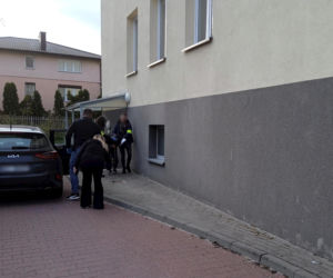 Atak na wójt Starej Kornicy. 42-latek czeka na zarzuty