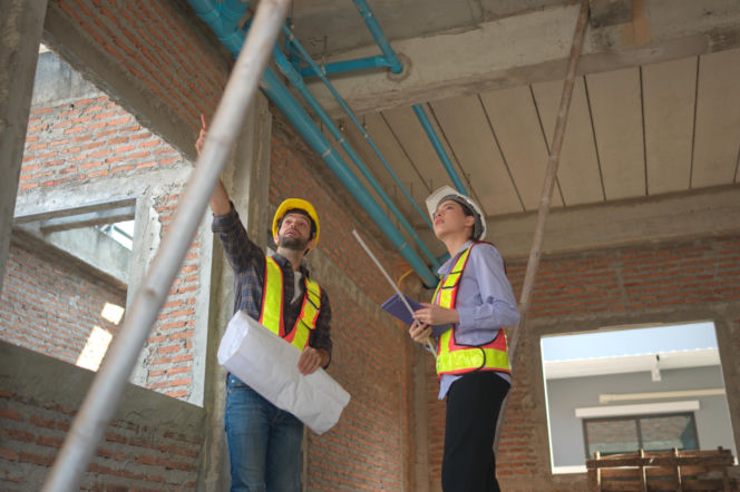 Kontrola montażu stropu na budowie