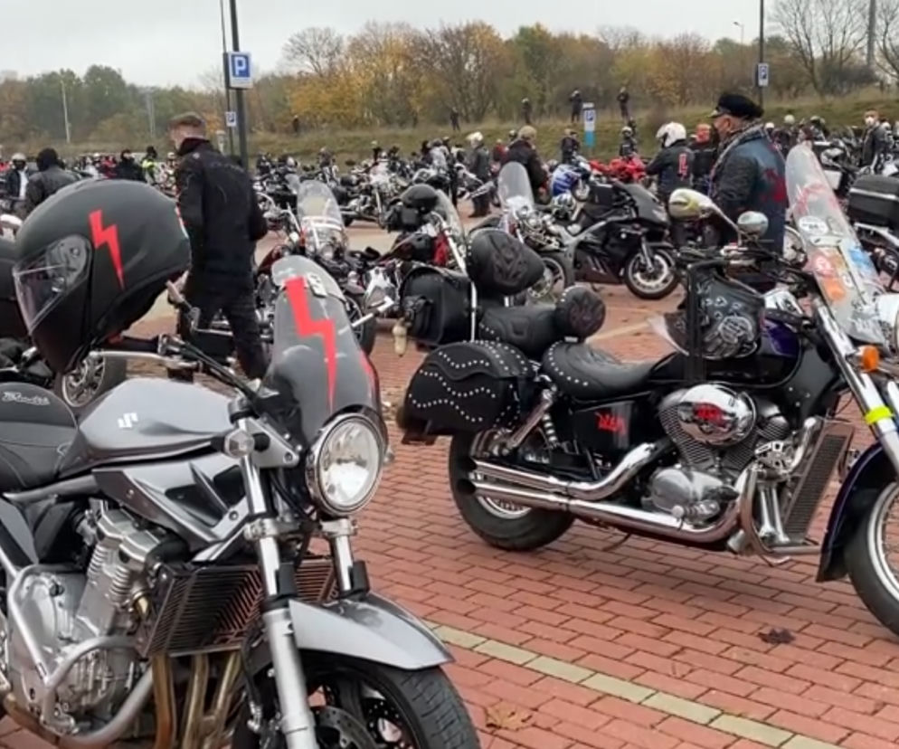 STRAJK KOBIET w Łodzi: w weekend do protestu przyłączyli się motocykliści. Łodzianie wsparli sprzedawców spod cmentarzy [WIDEO]