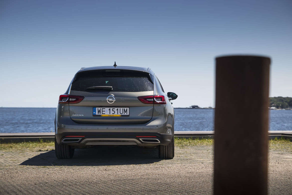 Opel Insignia Country Tourer 1.6 Turbo 200 KM A6