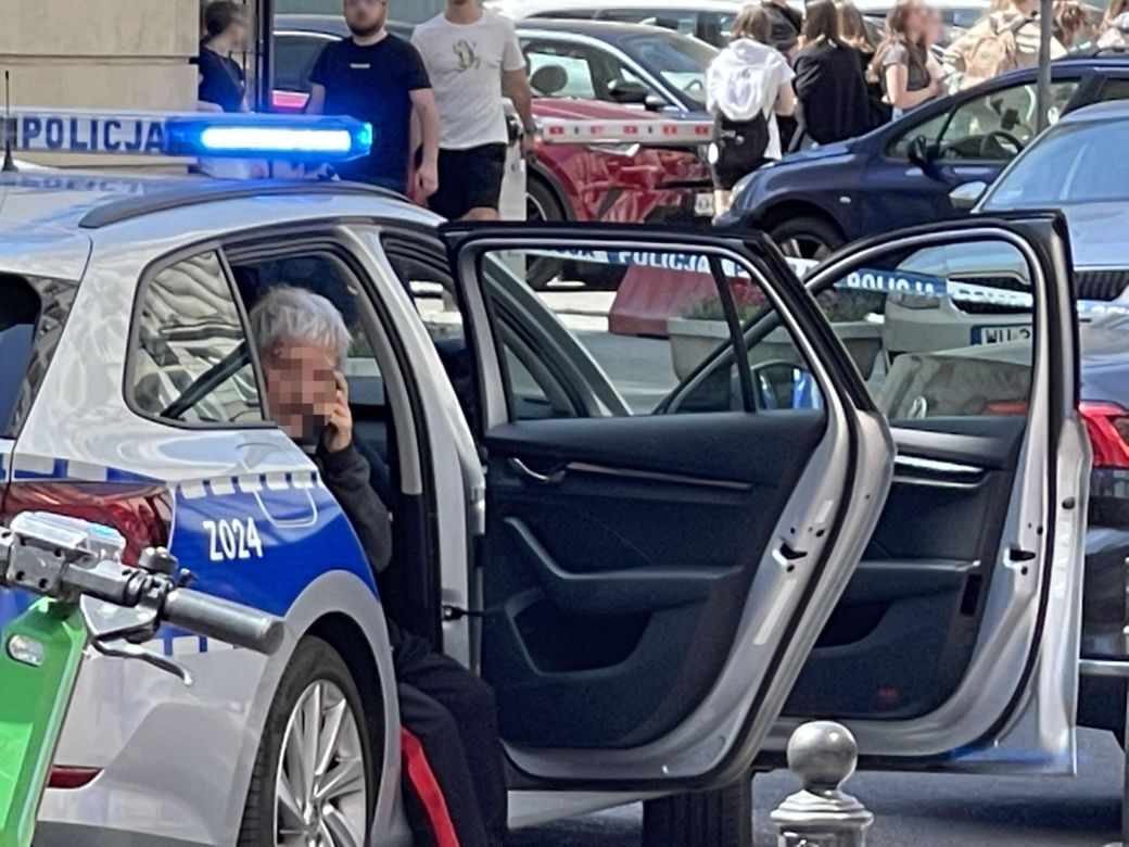 Tragedia w samym centrum Warszawy. Kobieta skoczyła z 9. piętra. Nie żyje