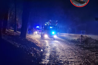 Pożar mieszkania w bloku przy ul. Wołowej w Tuchowie. Ewakuowano 13 osób