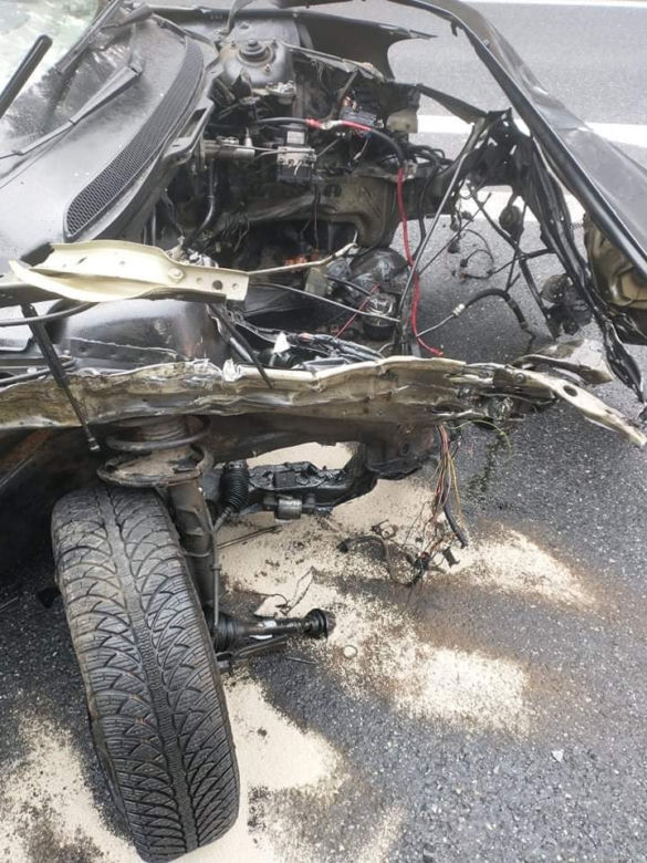 Potworny wypadek pod Płockiem! Volvo 18-latka zderzyło się czołowo z tirem i busem. DK 60 zablokowana [ZDJĘCIA]
