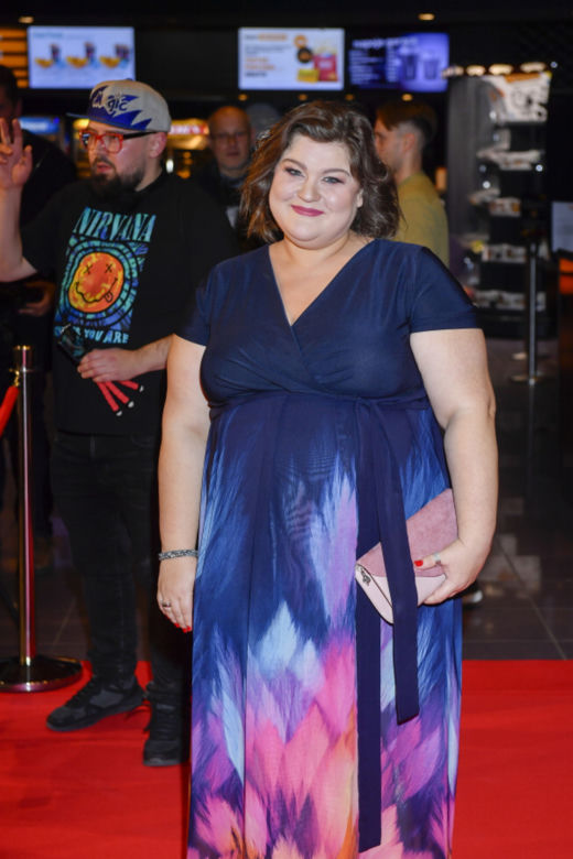 Premiera filmu „Gdzie diabeł nie może, tam baby pośle”. Dominika Gwit skradła show!   