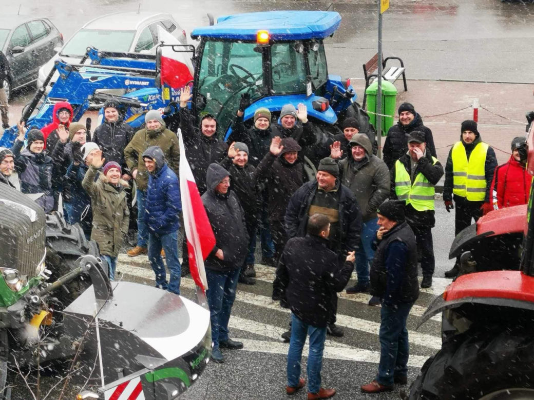 „Zostaliśmy zmuszeni wyjechać na ulice”. Rolnicy protestują w powiecie bialskim