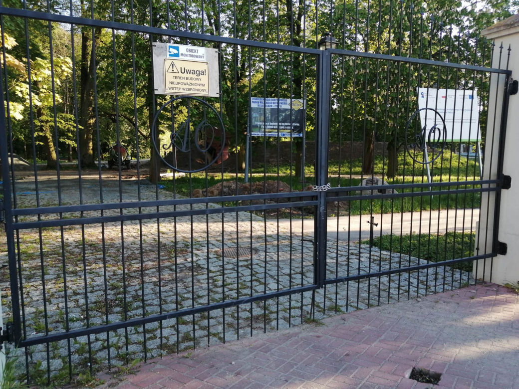 Na pierwszy rzut oka widać, że remont parku miejskiego Aleksandria w Siedlcach dobiega końca