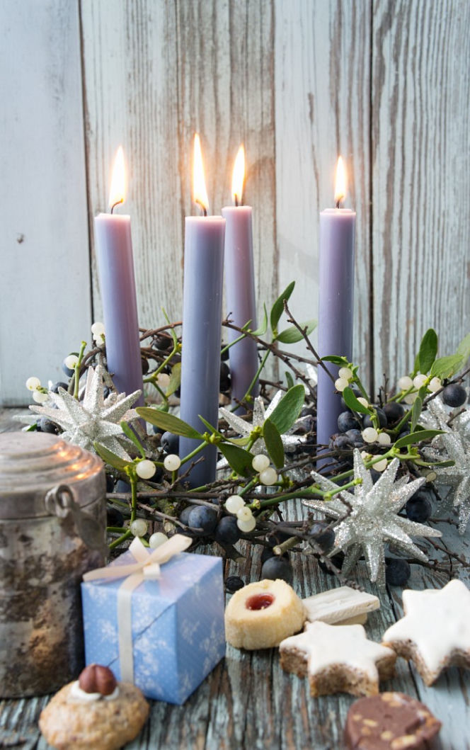 Minimalistyczny wieniec adwentowy