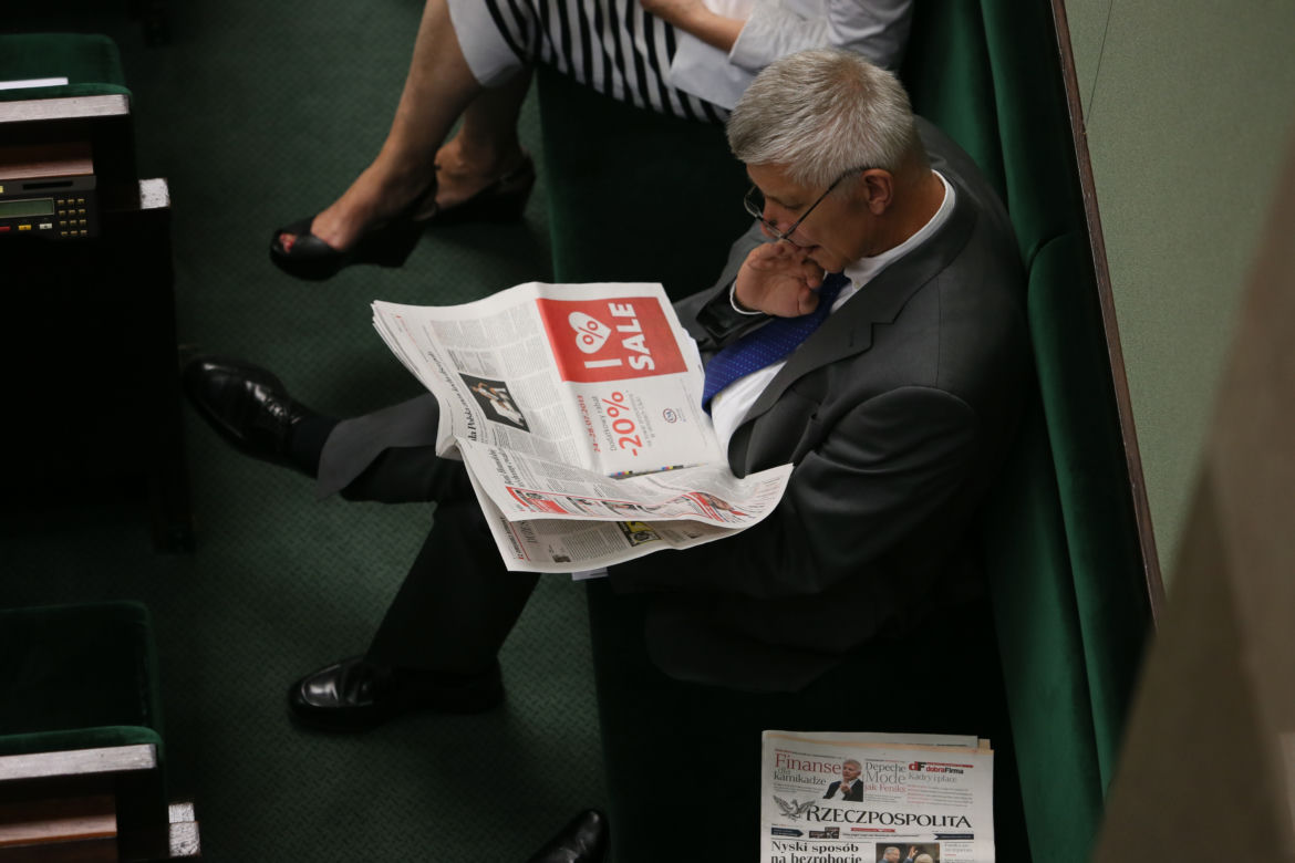 marek belka w sejmie podczas obrad nt deficytu budzetowego (7)