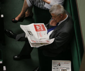 marek belka w sejmie podczas obrad nt deficytu budzetowego (7)