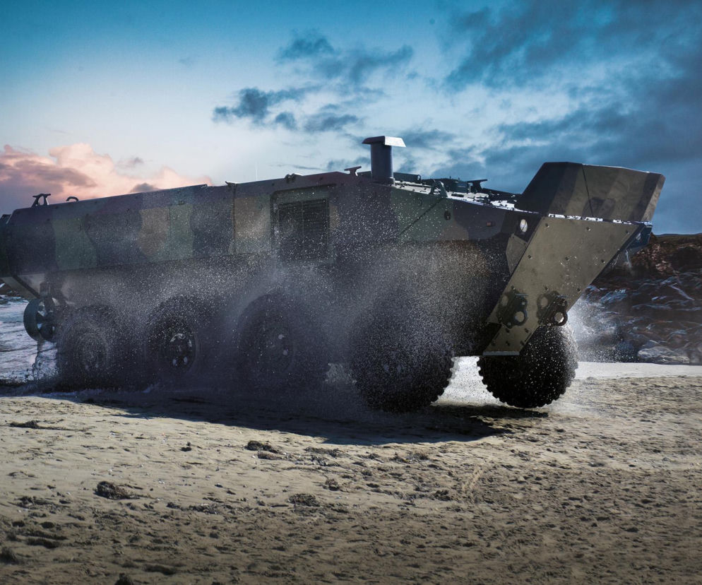 Nowy pojazd amfibijny dla Hiszpanii