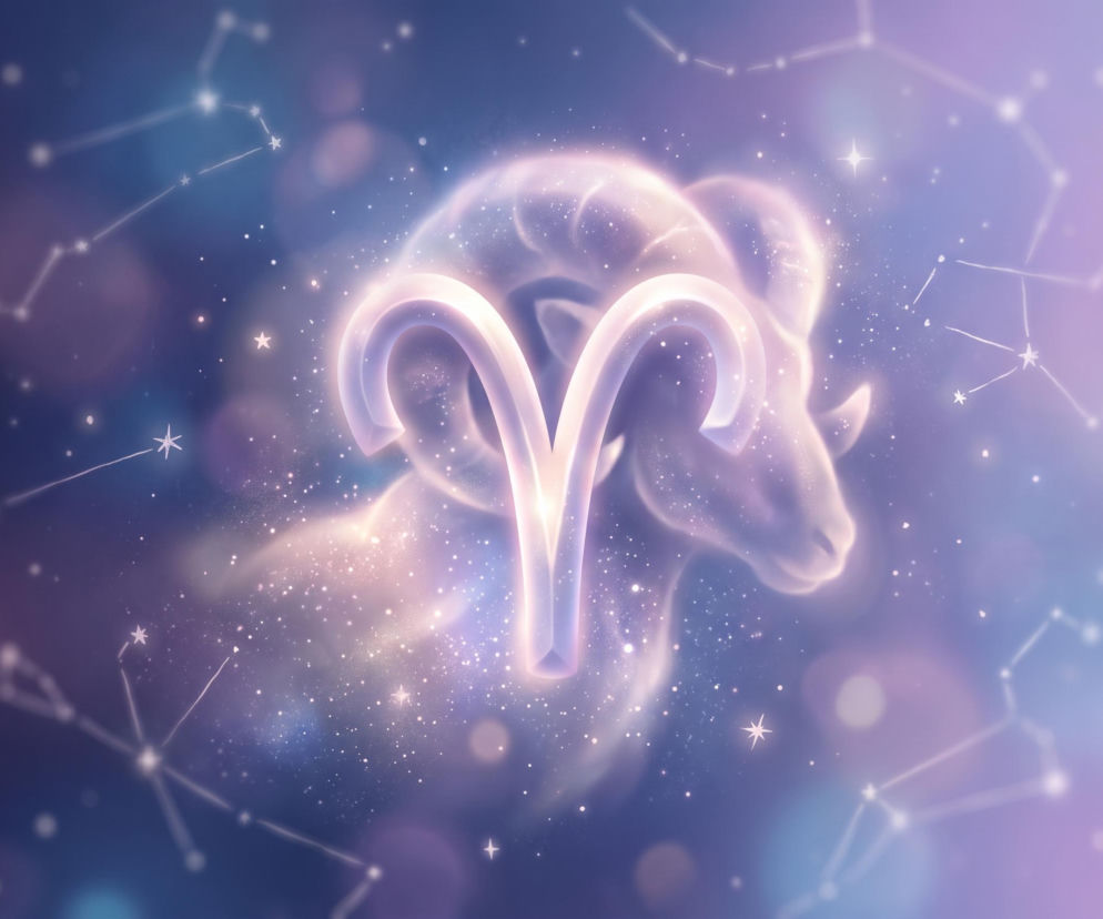 Znak zodiaku Baran na tle gwieździstych konstelacji. O horoskopie dziennym dla Barana przeczytasz na Eska.