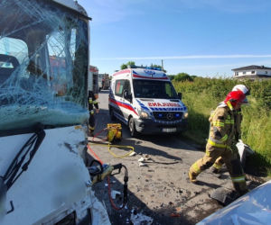 Wypadek w powiecie grudziądzkim! Kierowca zakleszczony w pojeździe [ZDJĘCIA] 