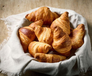 Rogaliki Ewy Wachowicz piekę przynajmniej raz w tygodniu. Są błyskawiczne, łatwe i przepyszne