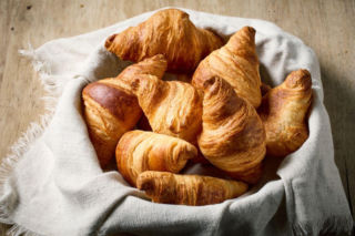 Rogaliki Ewy Wachowicz piekę przynajmniej raz w tygodniu. Są błyskawiczne, łatwe i przepyszne