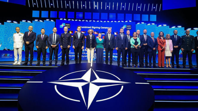 Szczyt NATO w Ankarze z udziałem szefa MON