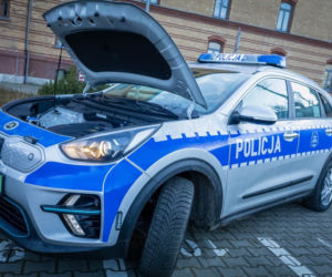 Policjanci z Poznania odebrali nowe radiowozy