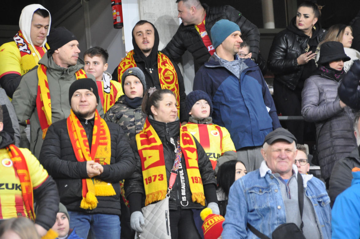 Korona Kielce - ŁKS Łódź. Zdjęcia kibiców na Suzuki Arenie