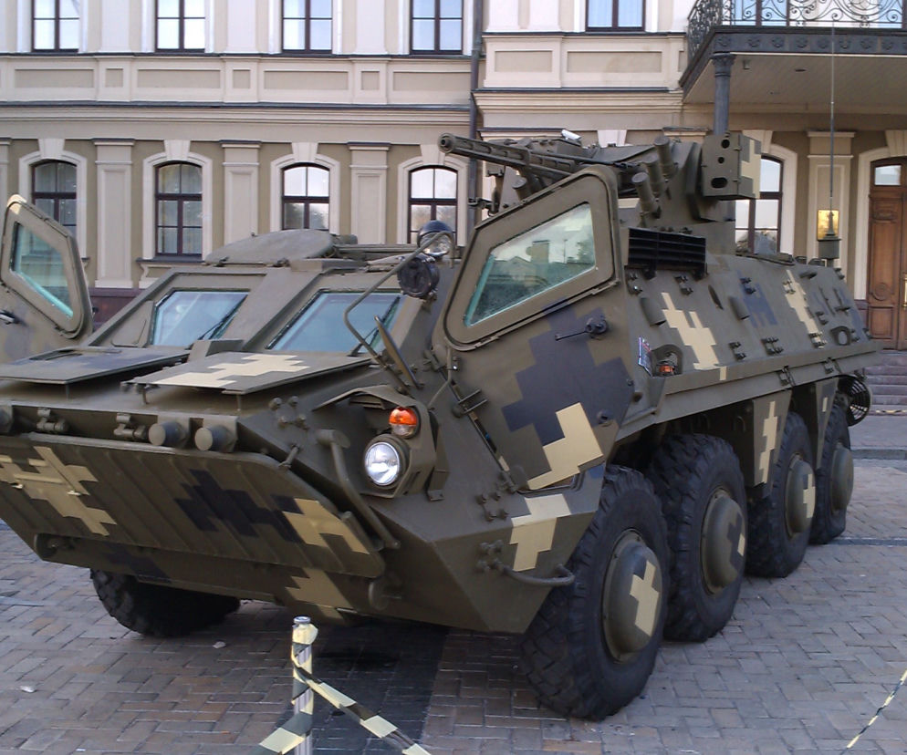 Transporter opancerzony BTR-4E