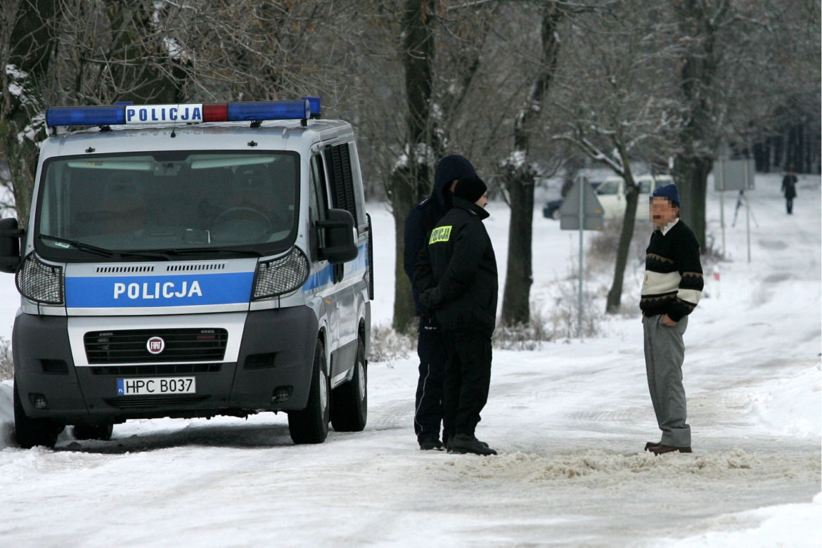 Kazałem się jej rozebrać i zrobiłem to z nią. Zadawałem ciosy nożem. Nie chciałem zabić