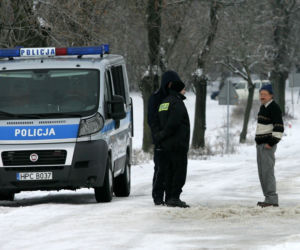 Kazałem się jej rozebrać i zrobiłem to z nią. Zadawałem ciosy nożem. Nie chciałem zabić