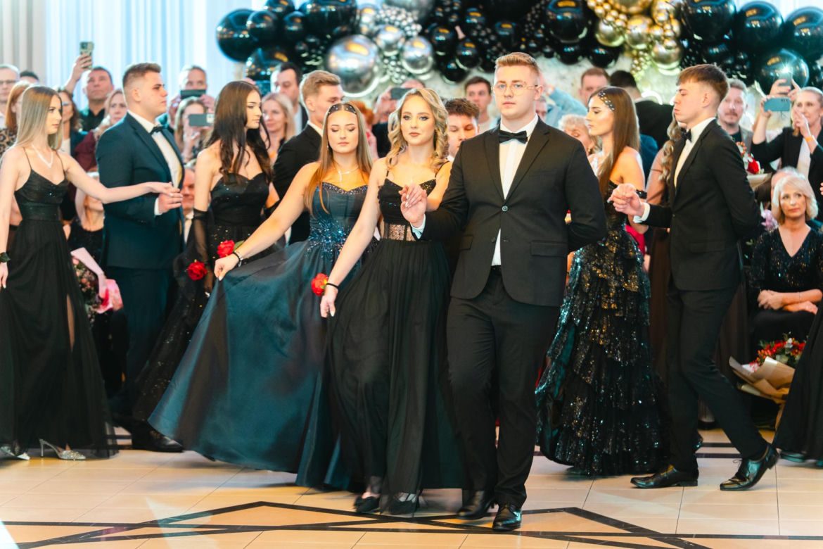Studniówka 2026 młodzieży z IV LO im. Hetmana Stanisława Żółkiewskiego w Siedlcach