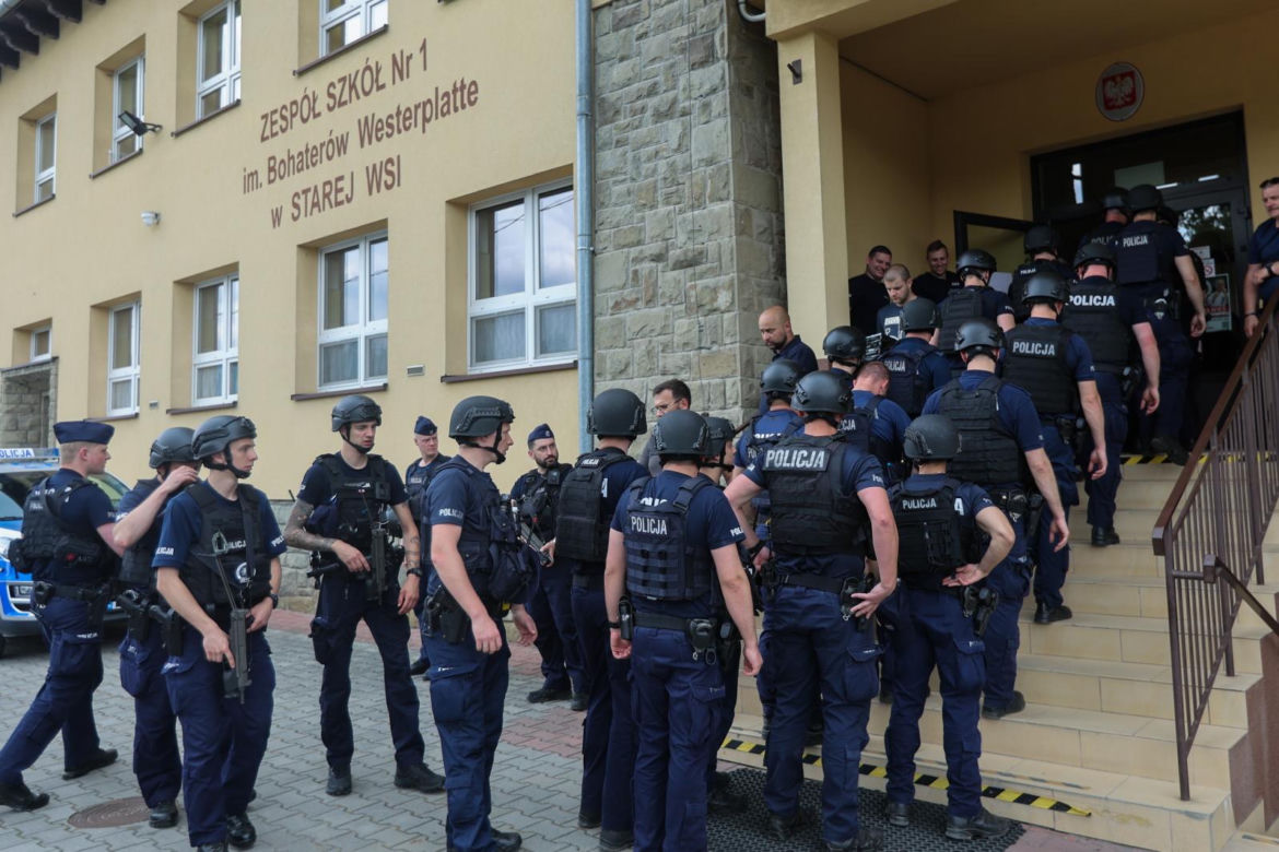 Małopolska. Obława za sprawcą strzelaniny w Starej Wsi